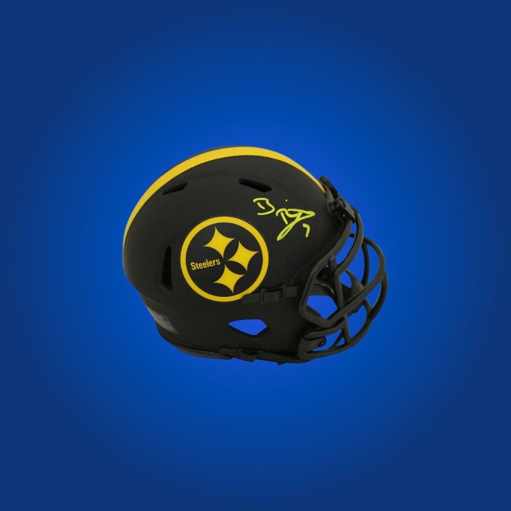 Pittsburgh Steelers mini helmet signed by Ben Rothlisberger with Certificate of Authenticity.