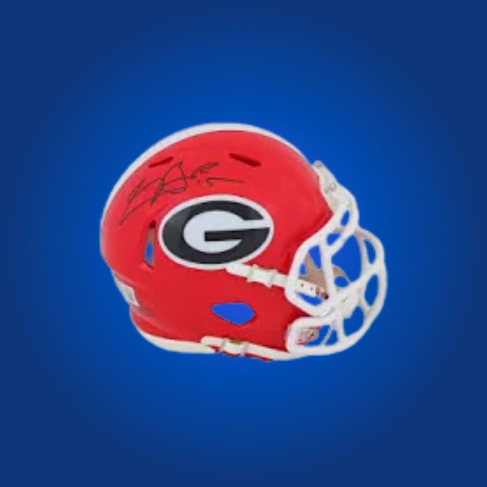 Carson Beck signed Georgia Bulldogs mini helmet, standout memorabilia for Bulldogs fans and collectors.