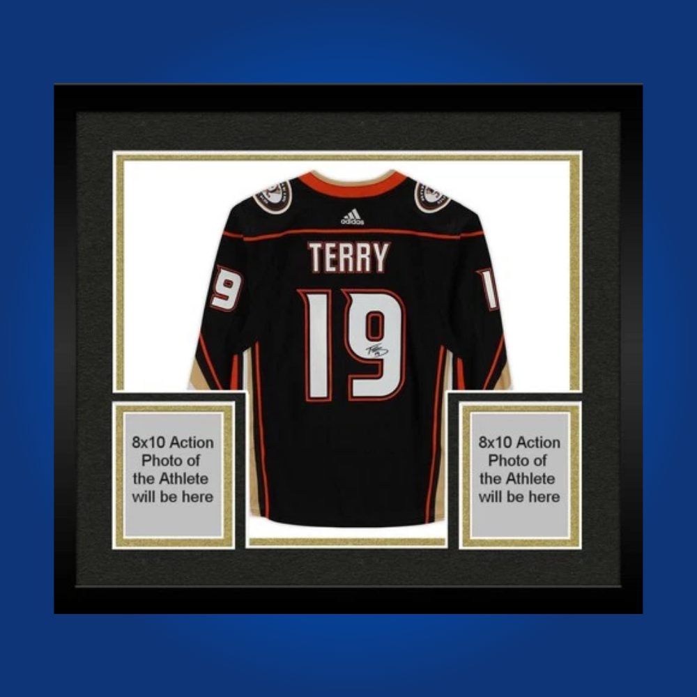Troy Terry’s signature graces this full framed Anaheim Ducks custom jersey. An outstanding addition for collectors, it showcases Terry’s impact on the team and appeals to fans of emerging NHL stars.